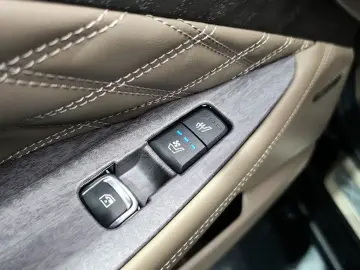 2023 Kia K8 с пробегом 21 702 км