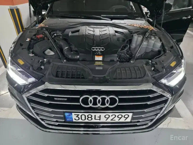 2021 Audi A8 с пробегом 28 000 км