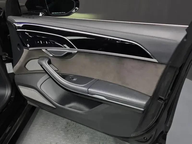 2021 Audi A8 с пробегом 92 522 км