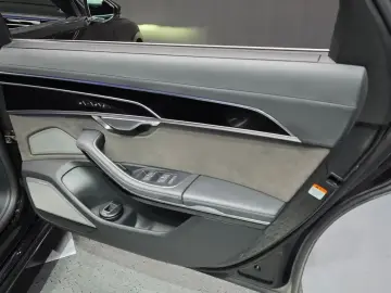 2021 Audi A8 с пробегом 92 522 км