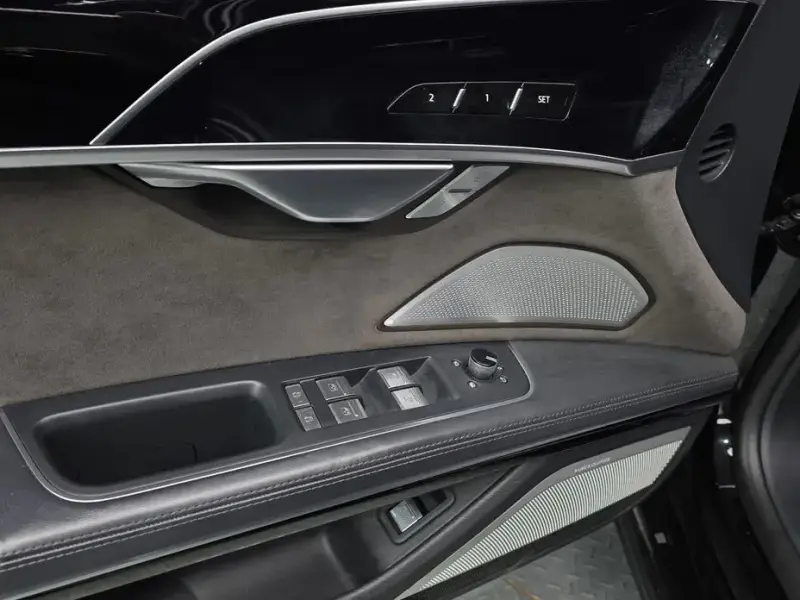 2021 Audi A8 с пробегом 92 522 км