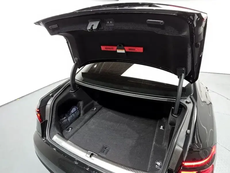 2021 Audi A8 с пробегом 45 311 км