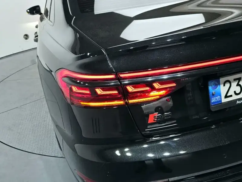 2021 Audi A8 с пробегом 45 311 км