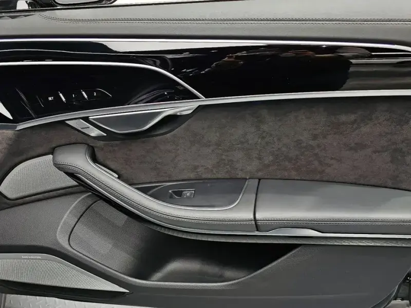 2021 Audi A8 с пробегом 45 311 км