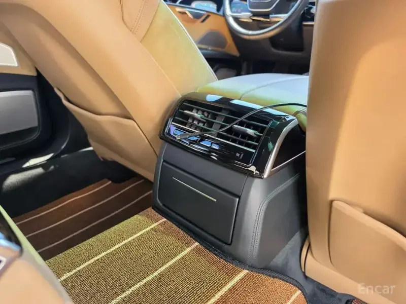 2021 Audi A8 с пробегом 90 717 км