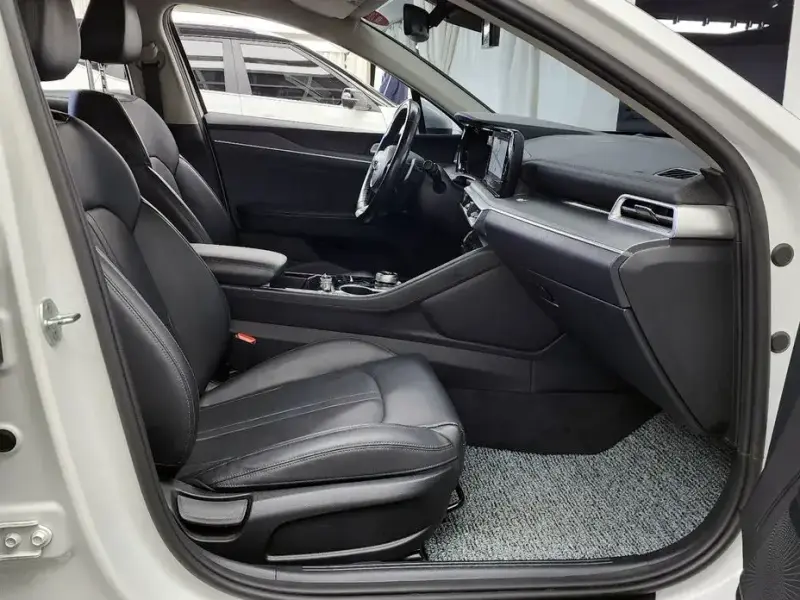 2021 Kia K5 с пробегом 47 960 км