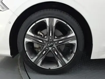 2021 Kia K5 с пробегом 49 902 км