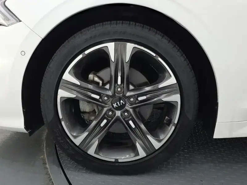 2021 Kia K5 с пробегом 49 902 км