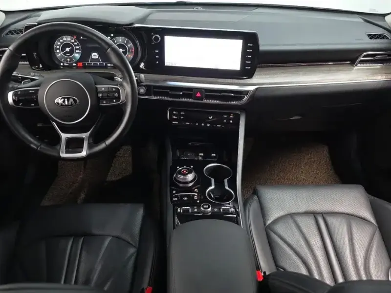 2021 Kia K5 с пробегом 49 902 км