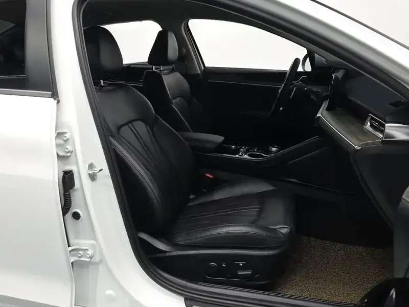 2021 Kia K5 с пробегом 49 902 км