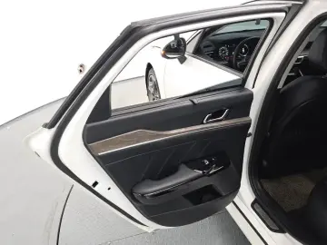 2021 Kia K5 с пробегом 49 902 км