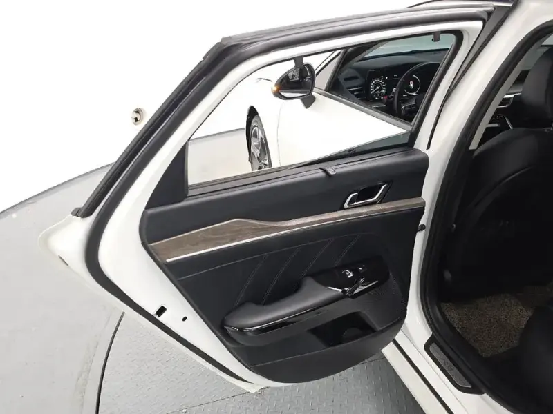 2021 Kia K5 с пробегом 49 902 км
