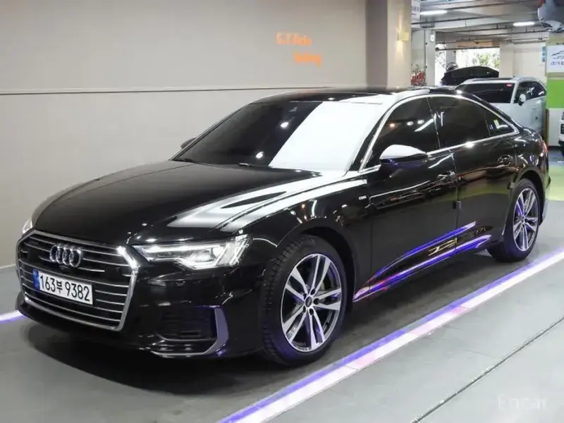 2022 Audi A6 с пробегом 16 900 км