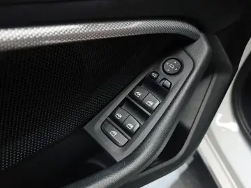 2021 BMW 1 серии с пробегом 43 696 км