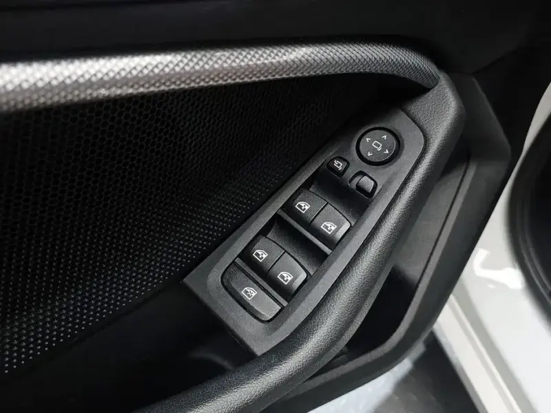 2021 BMW 1 серии с пробегом 43 696 км