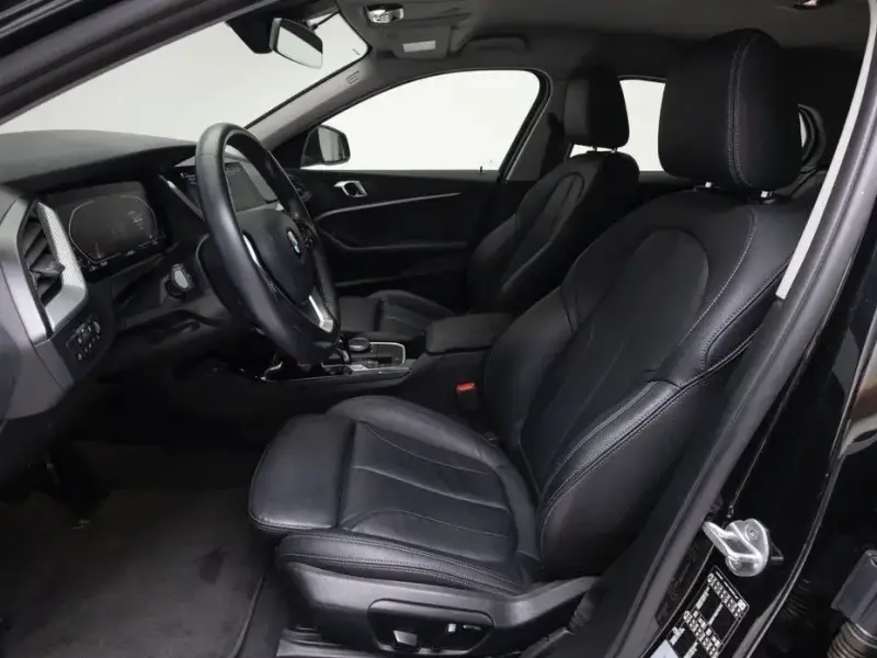 2022 BMW 1 серии с пробегом 40 777 км