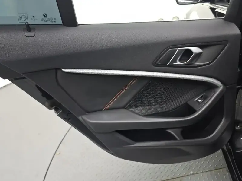 2020 BMW 1 серии с пробегом 83 400 км