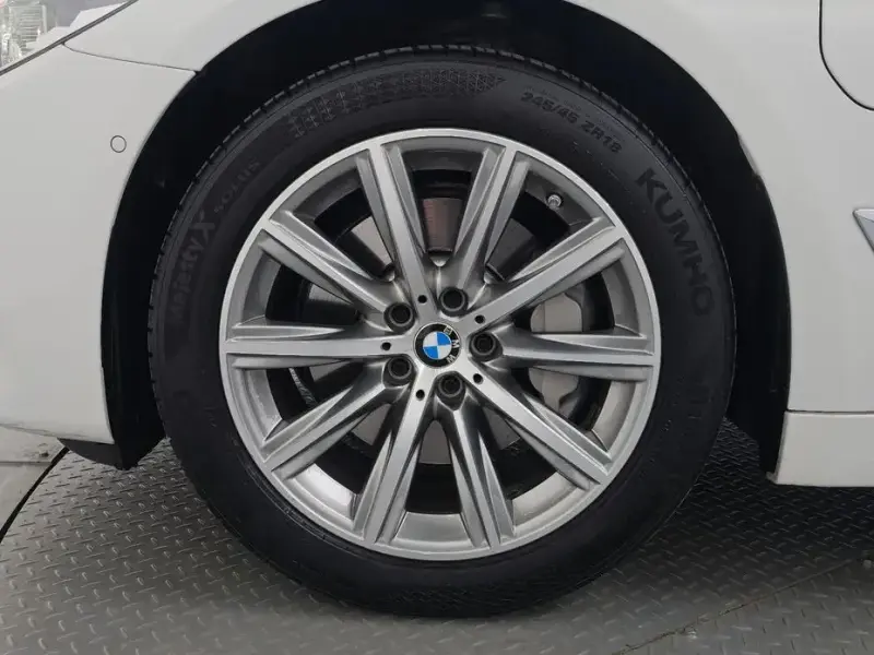 2020 BMW 5 серии с пробегом 56 733 км