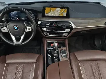 2020 BMW 5 серии с пробегом 56 733 км