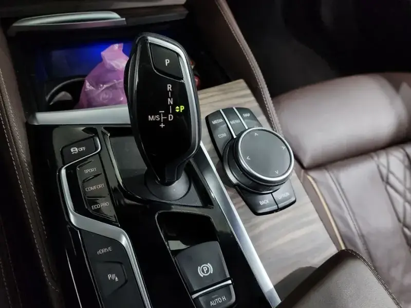 2020 BMW 5 серии с пробегом 48 546 км