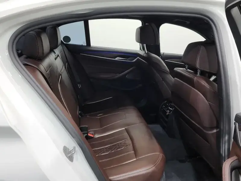 2020 BMW 5 серии с пробегом 48 546 км