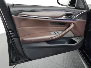 2020 BMW 5 серии с пробегом 95 006 км