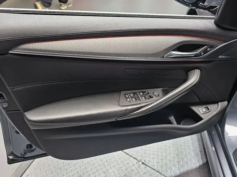 2019 BMW 5 серии с пробегом 99 335 км