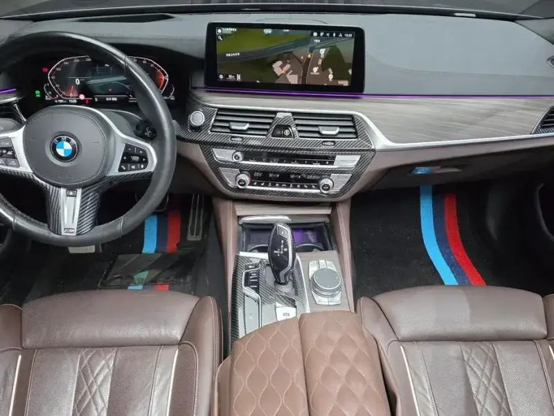 2021 BMW 5 серии с пробегом 105 101 км