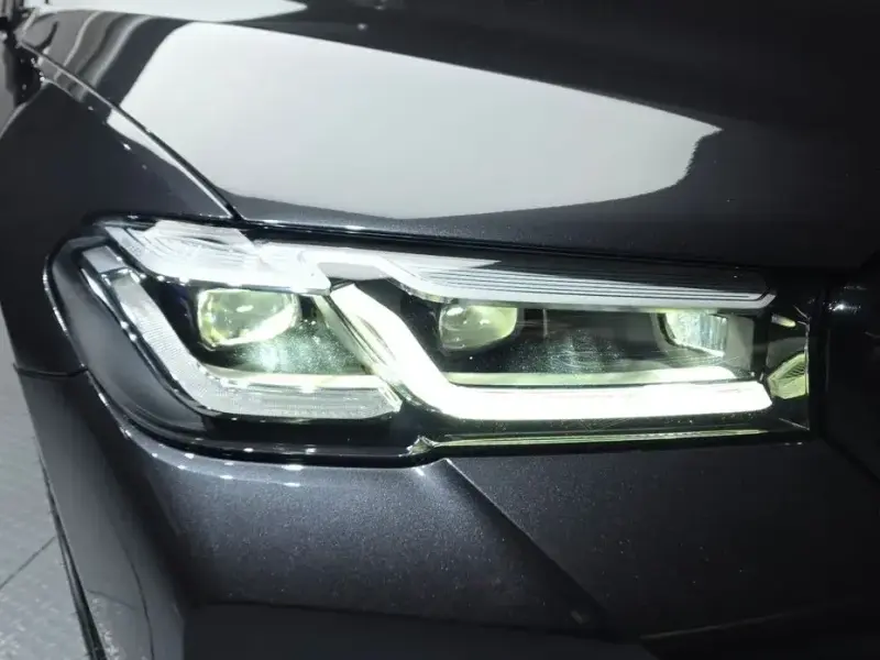 2021 BMW 5 серии с пробегом 105 101 км