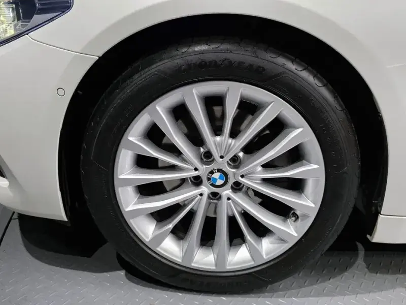 2020 BMW 5 серии с пробегом 83 624 км