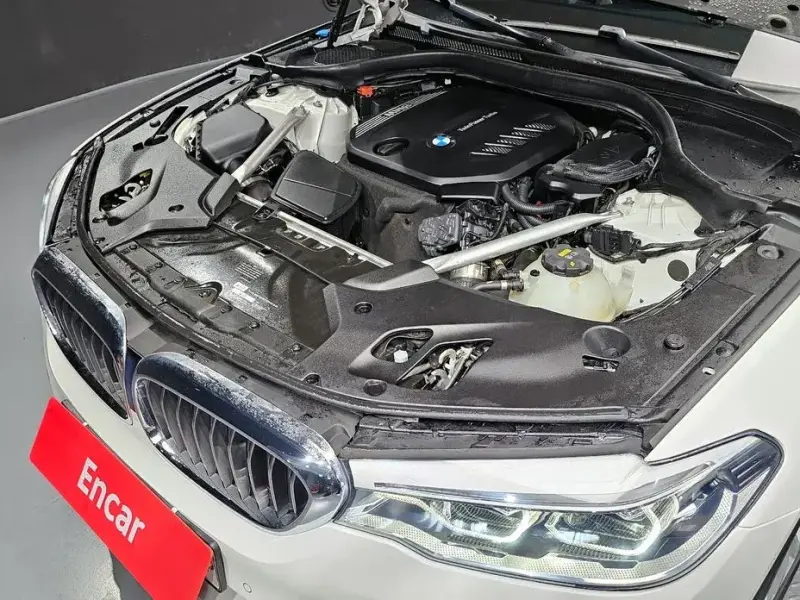 2020 BMW 5 серии с пробегом 83 624 км
