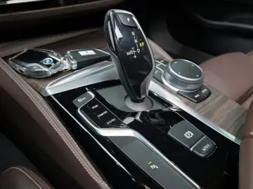2020 BMW 5 серии с пробегом 83 624 км
