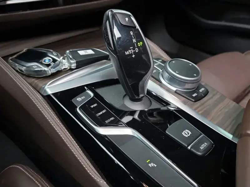 2020 BMW 5 серии с пробегом 83 624 км