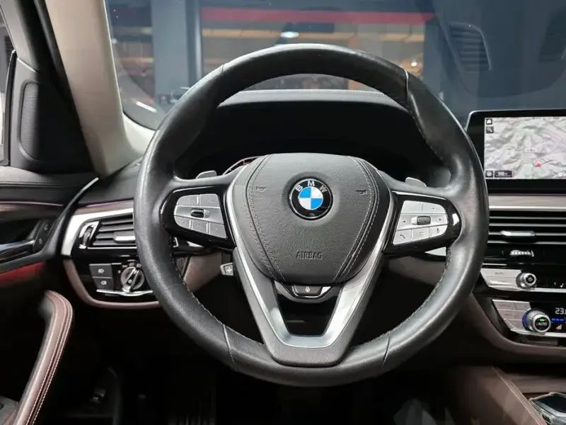 2020 BMW 5 серии с пробегом 83 624 км