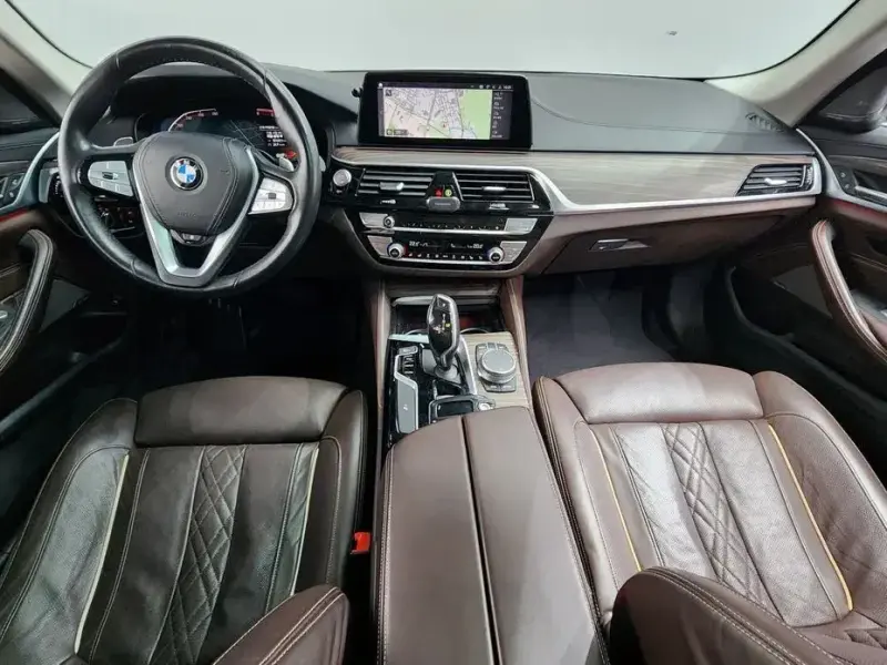 2020 BMW 5 серии с пробегом 116 016 км
