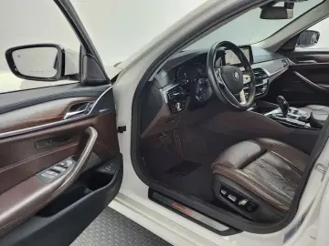 2020 BMW 5 серии с пробегом 116 016 км