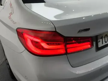 2020 BMW 5 серии с пробегом 116 016 км