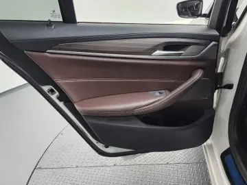 2020 BMW 5 серии с пробегом 116 016 км