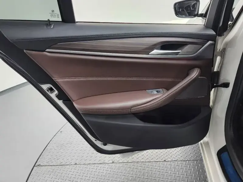 2020 BMW 5 серии с пробегом 116 016 км