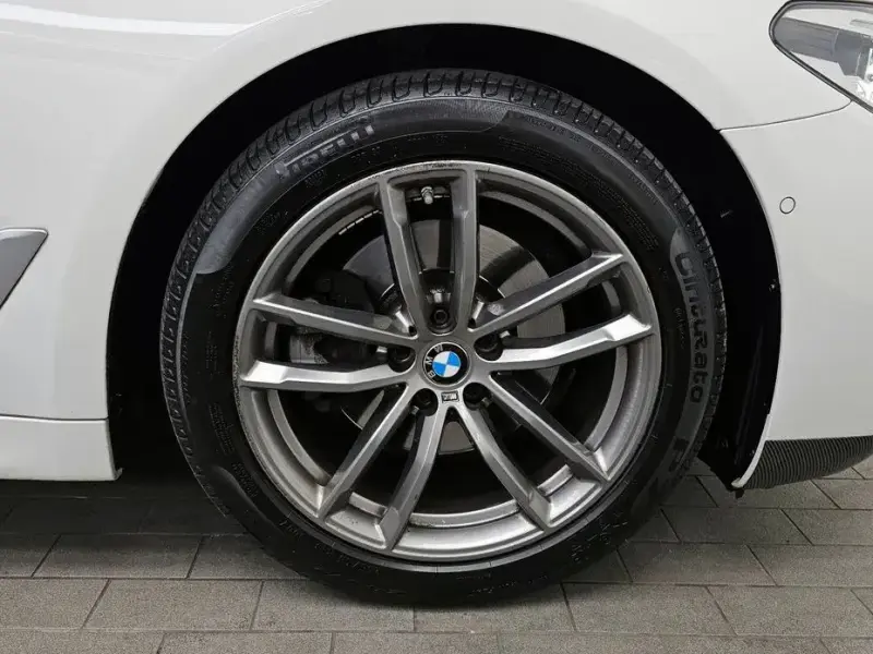 2018 BMW 5 серии с пробегом 140 699 км