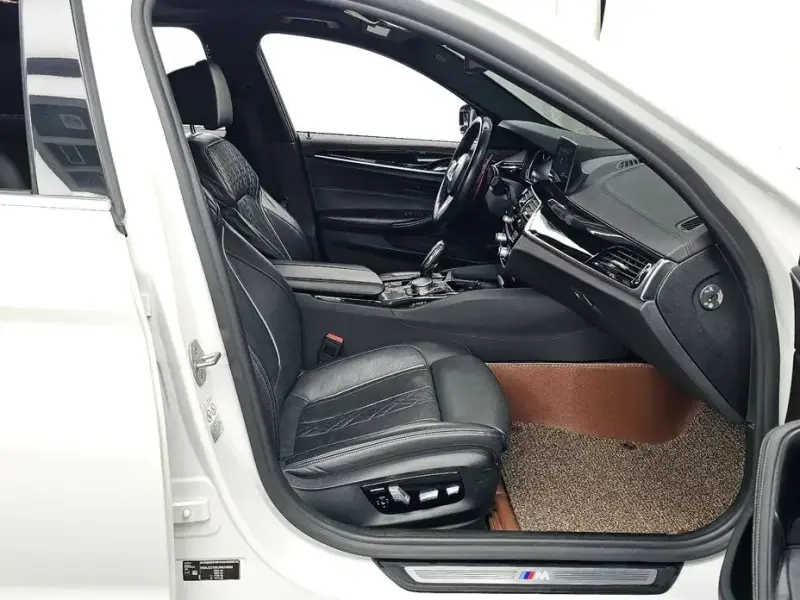 2018 BMW 5 серии с пробегом 140 699 км