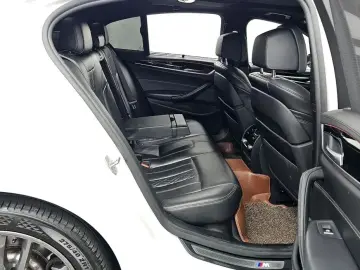 2018 BMW 5 серии с пробегом 140 699 км