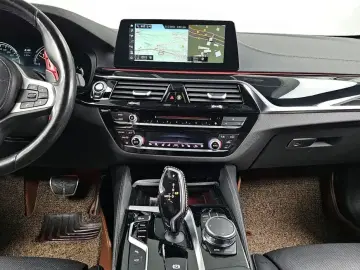 2018 BMW 5 серии с пробегом 140 699 км
