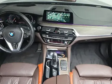 2018 BMW 5 серии с пробегом 68 937 км