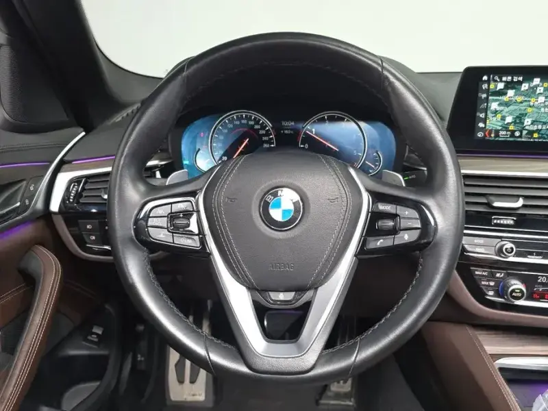 2018 BMW 5 серии с пробегом 68 937 км