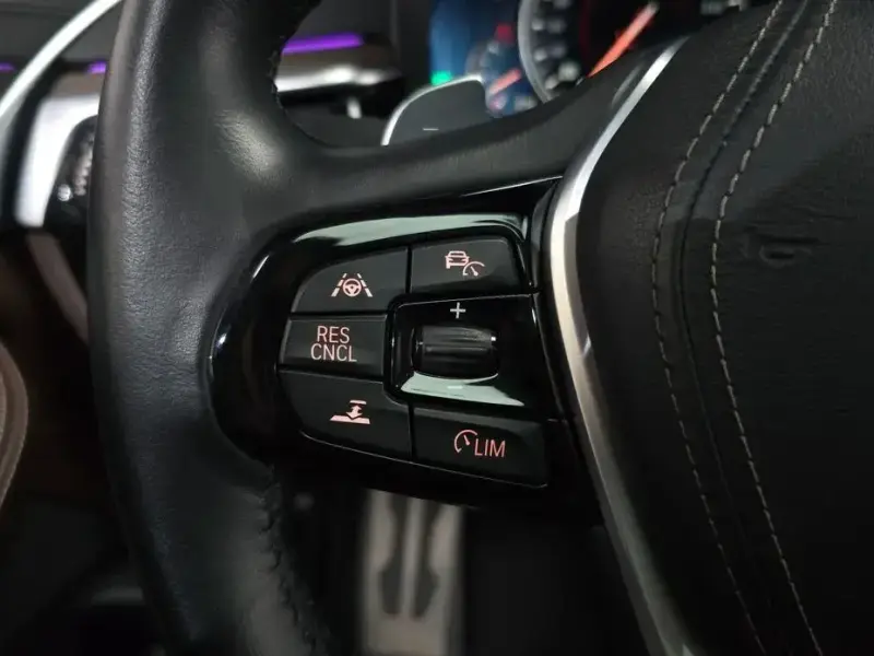 2018 BMW 5 серии с пробегом 68 937 км