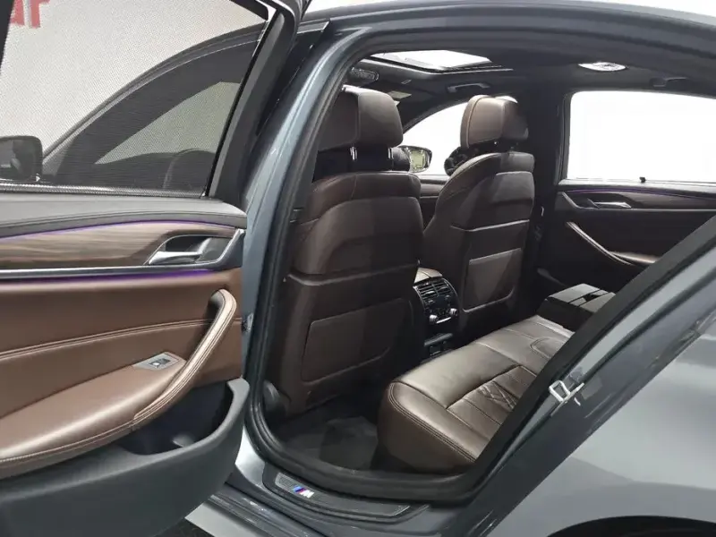 2018 BMW 5 серии с пробегом 68 937 км