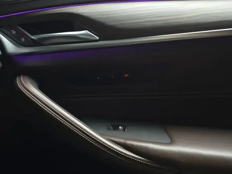 2018 BMW 5 серии с пробегом 68 937 км