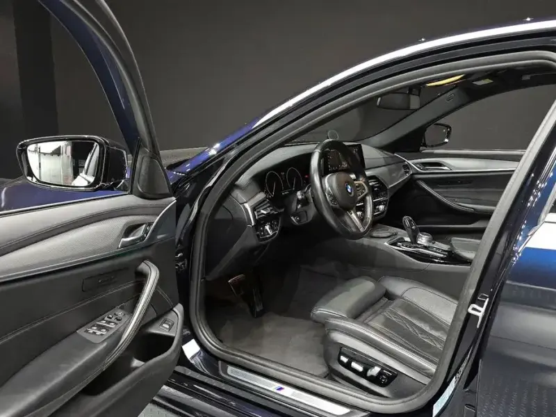2019 BMW 5 серии с пробегом 118 117 км