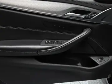 2019 BMW 5 серии с пробегом 118 117 км